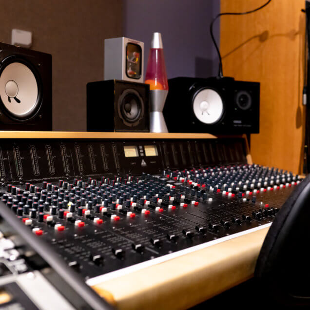 Trident Analogue Console